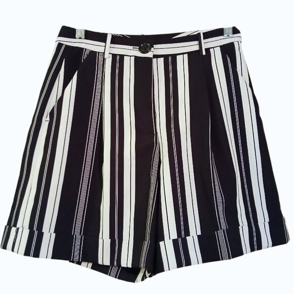 ZARA Black & White Shorts - Like New. - Picture 4 of 7